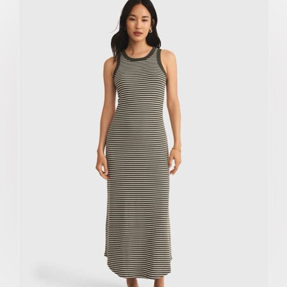 EVEREVE Stripe Maxi Dress